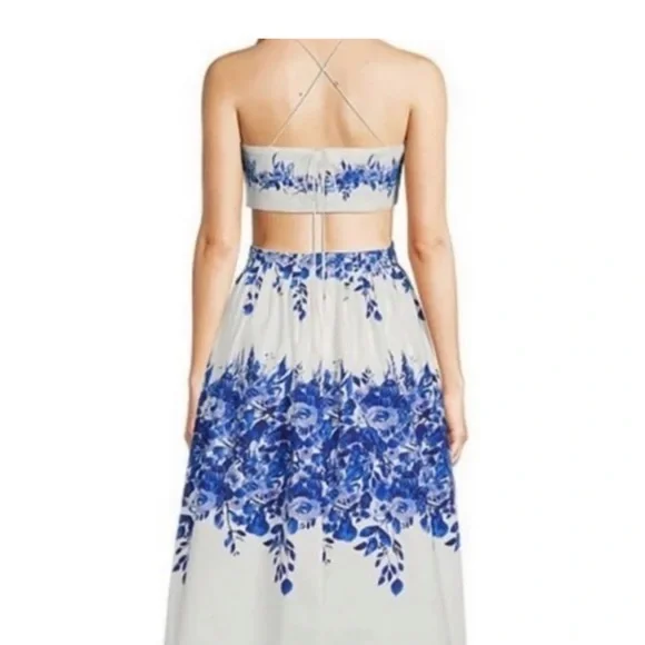 Blue and White dress - Picture 2 of 2